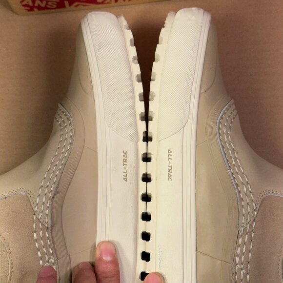 Vans MTE waterproof Chelsea boots in men’s US size 7.5 / women’s size 9 - Picture 7 of 7